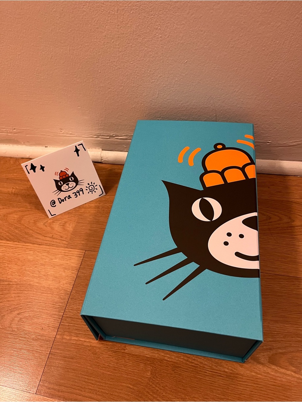 Jellycat Gift Box / Packaging – Orange & Blue
Authentic Jellycat gift box